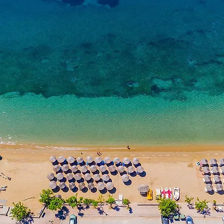 Philoxenia منتجع