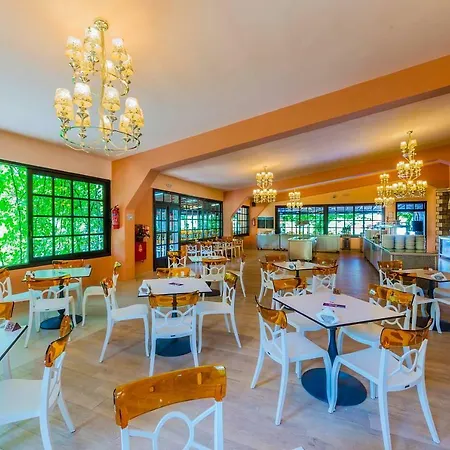 منتجع Philoxenia